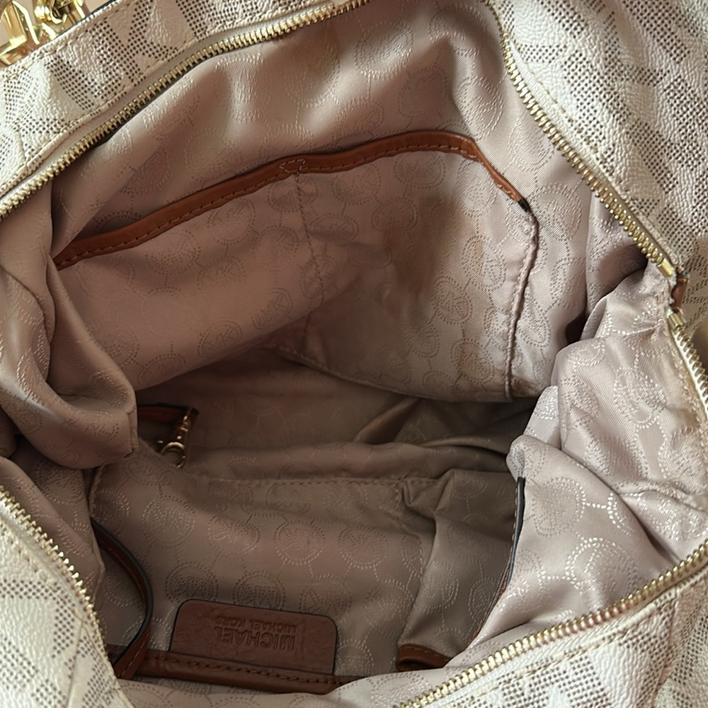 MICHAEL Michael Kors White and Tan Shoulder Bag w/wallet - Picture 9 of 9